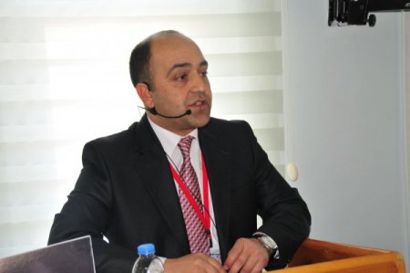 Depremde öğrenciler devrilen eşyalardan zarar görmeyecek