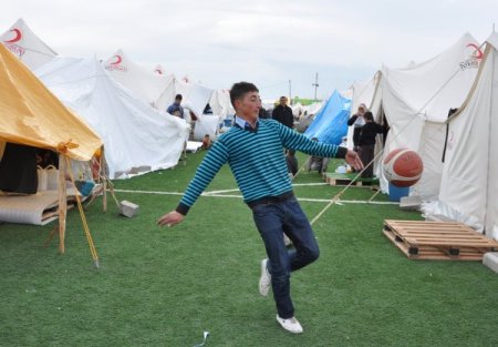 Depremzede Çocuklar: Çadırda Hayat Çok Güzel, Herkes Bizi Düşünüp Yardım Ediyor