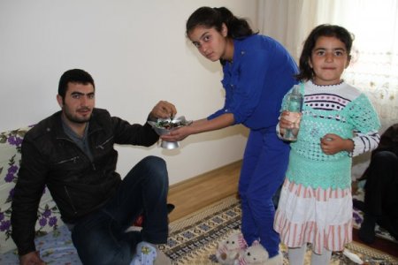 Depremzedeler, Kurban Bayramı'nı yeni evlerinde geçiriyor