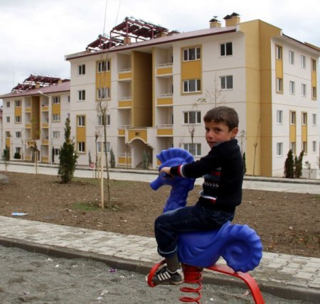 Depremzedeler, Kurban Bayramı'nı yeni evlerinde geçiriyor