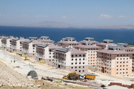 Depremzedeler: Devlet kısa zamanda çok güzel evler yaptı