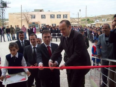 Derik Derinsu Köyü, Yeni Okuluna Kavuştu