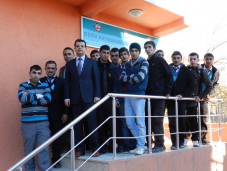 Derik Kaymakamı Demirci, geçlerle buluştu