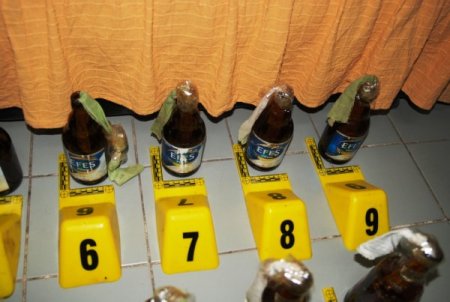 Derik'te 18 Molotofkokteyli Ele Geçirildi