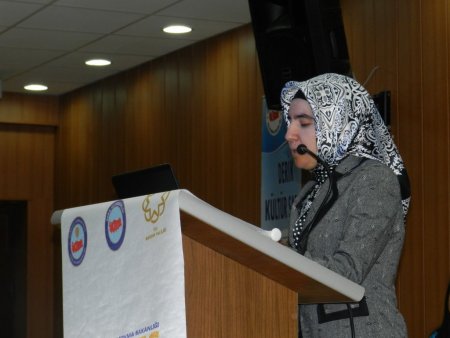 Derik’te 8 Mart Kadınlar Günü'ne özel konferans