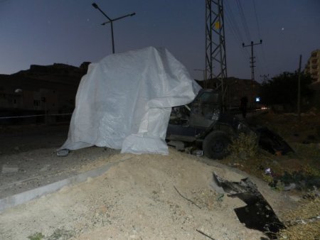 Derikte mayınlı saldırı: 1 polis şehit