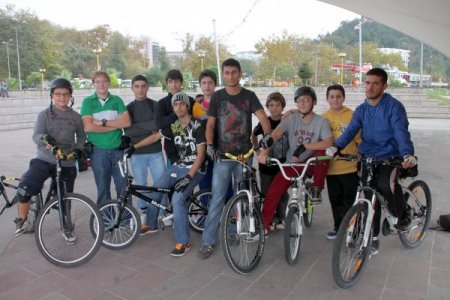 Derneğin amacı gençleri kötü ortam ve tehlikelerden uzak tutmak