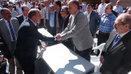 Dernek açılışı, siyasi parti temsilcilerini bir araya getirdi