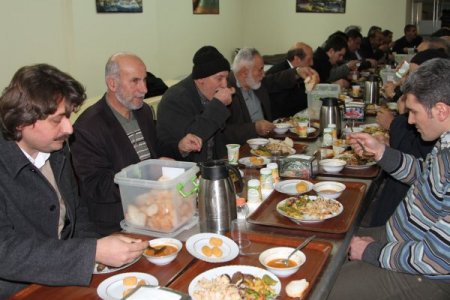 Dernek üyeleri muhtarlar ile bir araya geldi
