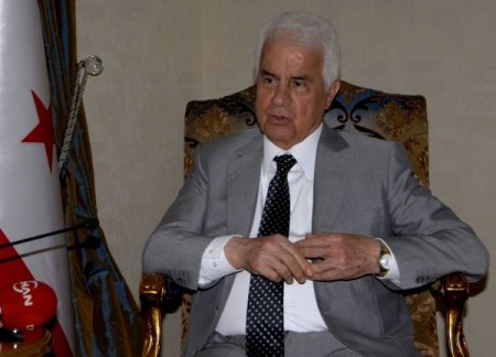 Derviş Eroğlu: Kahve içtik diye Hristofyas’ı bıçakla tehdit ettiler