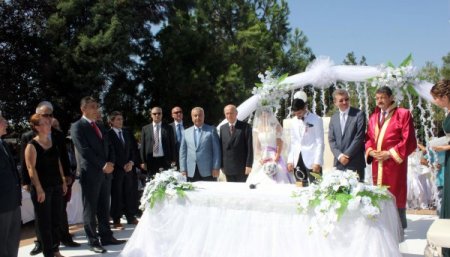 Devlet Bahçeli, Bartın'da nikah şehitliği yaptı