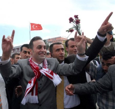Devlet Bahçeli'ye Karadeniz'den Heyecanlı Rakip