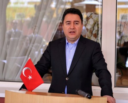 Devlet Bakanı Babacan, Pekin'de Türklerle Bir Araya Geldi