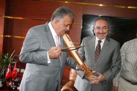 Devlet Bakanı Hayati Yazıcı: Bizim Faaliytlerimizin Merkezinde İnsan Var