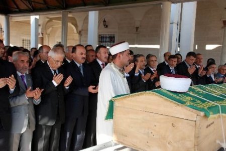 Devlet Bakanı Mehmet Aydın'ın Ağabeyi Vefat Etti