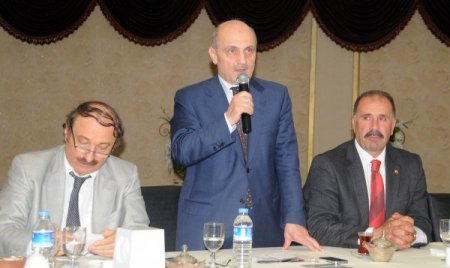 Devlet Bakanı Özak: Biz Proje Konuşuyoruz, Onlar Boş Konuşuyor