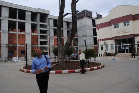 Devlet hastanesinin 100 yataklı ek binası 1 Nisan'a kadar tamamlanacak