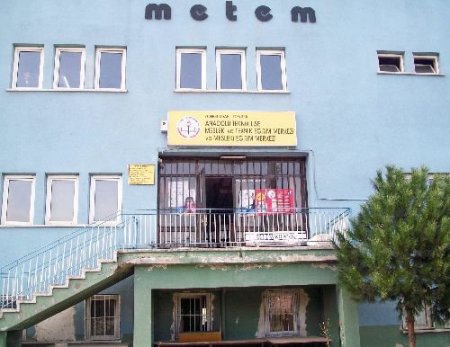 Devrek'teki Okullar Hayatı Kolaylaştıran Projeleriyle Birinciliği Kazandılar