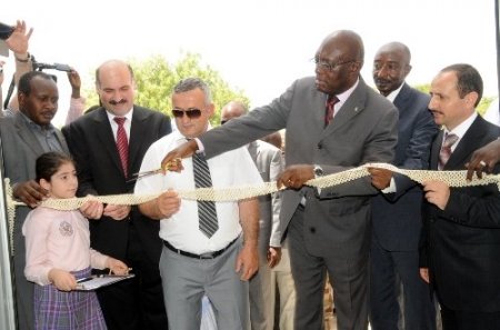 Devrimin eşiğinden dönen Çad’da yeni Türk okulu açıldı
