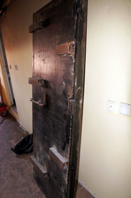 DHKP-C'nin çelik kapılı hücre evi görüntülendi