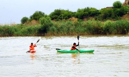 Dicle Nehri'nde kelek yerine kanolar yarıştı