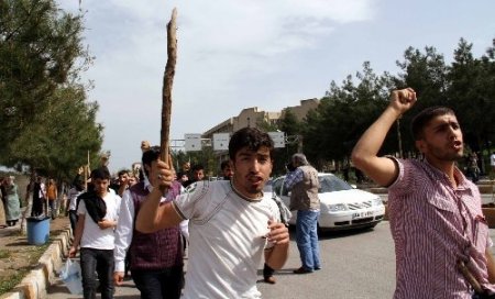 Dicle Üniversitesi’nde öğrenci kavgası