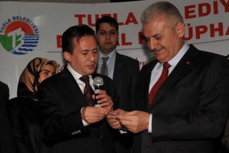 Dijital Kütüphane'yi Bakan Yıldırım Açtı
