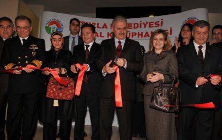 Dijital Kütüphane'yi Bakan Yıldırım Açtı