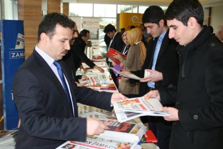 Dil eğitim uzmanları: İngilizceyi okuyarak öğrenin