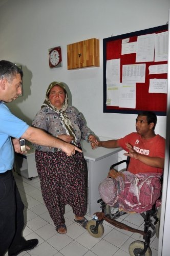 Dilenci zabıtayı görünce ayaklandı