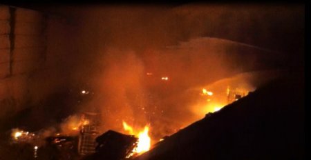 Dilovası'nda kimya fabrikası yandı