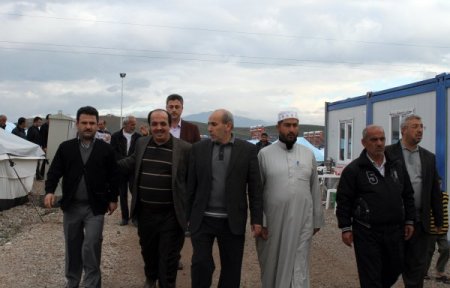 Din görevlileri Suriyeli mültecileri ziyaret etti