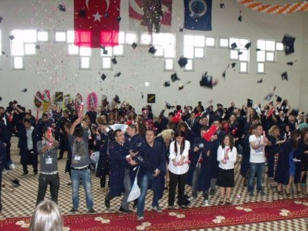 Dinar Myo'da Mezuniyet Coşkusu