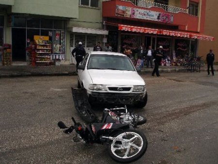 Dinar'da Trafik Kazası: 1 Yaralı