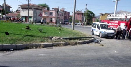 Dinar’da trafik kazası: 4 yaralı