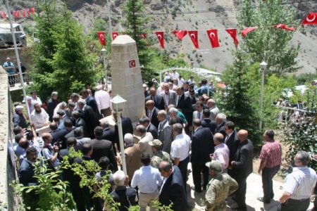 Dinmeyen Acı Başbağlar'da Teröre Lanet Okundu