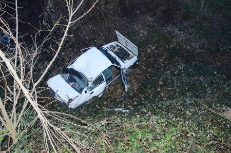 Direksiyon hakimiyetini kaybeden sürücü şarampole yuvarlandı: 1 ölü