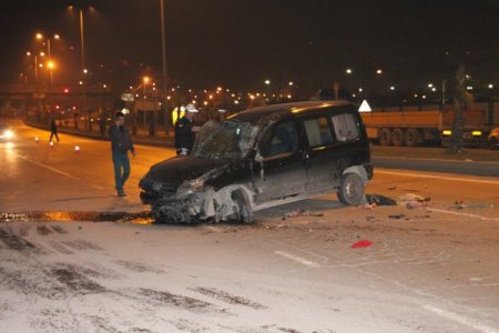 Direksiyon hâkimiyetini kaybeden sürücü takla atarak karşı yöne geçti