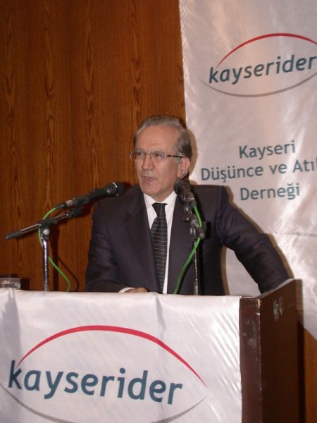 Dış Ticaret Müsteşarı Yakıcı, Başkent'teki Kayserililere Türkiye'nin Ekonomik Seyrini Anlattı
