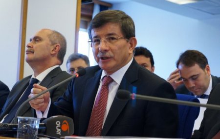 Dışişleri Komisyonu'nda 'savaşa hayır' dövizleri açıldı