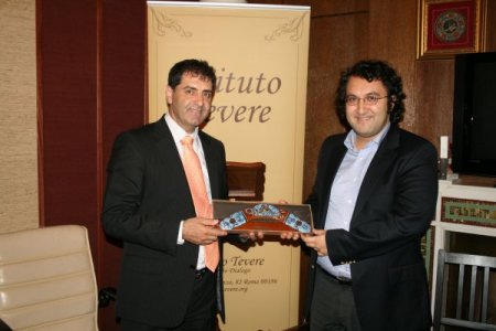 Diyalog için mesafeleri hiçe saydılar