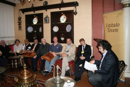 Diyalog için mesafeleri hiçe saydılar