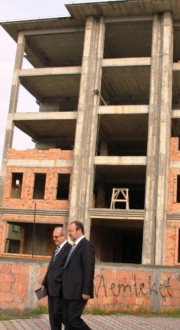 Diyanet İşleri Başkanı Görmez, inşaatı süren müftülük binasını gezdi