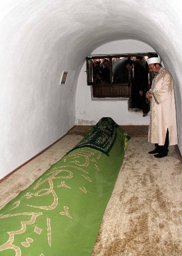 Diyanet İşleri Başkanı Görmez, peygamber kabirlerinde dua etti