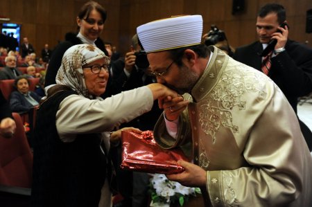 Diyanet İşleri Başkanı Görmez: Her evi, huzur evi yapalım
