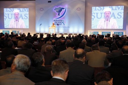 Diyanet İşleri Başkanı Görmez: İstanbul’a İslam üniversitesi kurulmalı