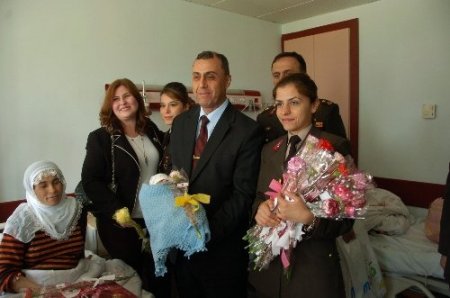 Diyarbakır Jandarma Bölge Komutanı Saldık, anneleri unutmadı