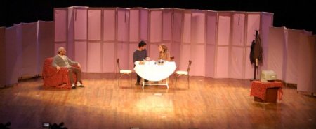 Diyarbakır polisi, tiyatro oyunuyla gençleri uyuşturucuya karşı uyarıyor