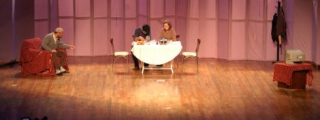 Diyarbakır polisi, tiyatro oyunuyla gençleri uyuşturucuya karşı uyarıyor