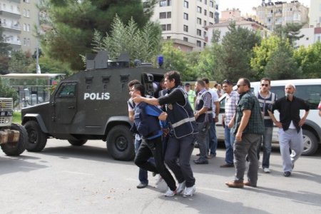 Diyarbakır polisi mermi çekirdeğinden katil zanlılarına ulaştı